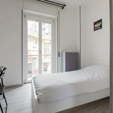 Bovisa Politecnico - Spacious With Balcony! 米兰